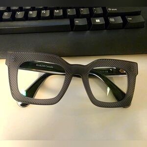 Meet your Posher, Rem